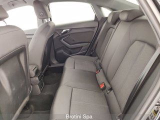 AUDI A3 30 TDI S line Edition 9