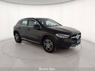 MERCEDES GLA 180 d Automatic Sport 3