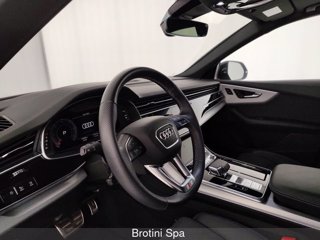 AUDI Q8 50 TDI 210kW quattro tip. S Line Edition 6