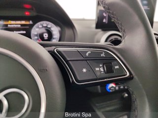 AUDI Q2 2.0 30 TDI BUSINESS ADVANCED 12