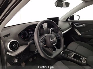 AUDI Q2 2.0 30 TDI BUSINESS ADVANCED 7