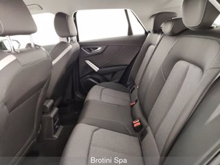 AUDI Q2 2.0 30 TDI BUSINESS ADVANCED 9