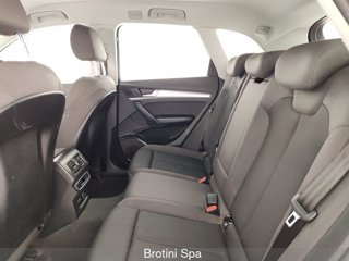 AUDI Q5 35 TDI S Line S tronic 9