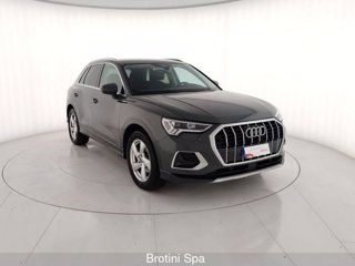 AUDI Q3 2.0 35 TDI S Tronic Business Advanced 3