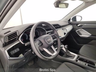 AUDI Q3 2.0 35 TDI S Tronic Business Advanced 7