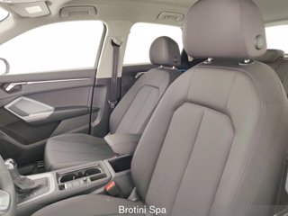 AUDI Q3 2.0 35 TDI S Tronic Business Advanced 8