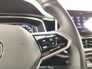 VOLKSWAGEN T-Roc 1.0 TSI R-Line 12