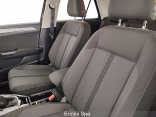 VOLKSWAGEN T-Roc 1.0 TSI Life 8