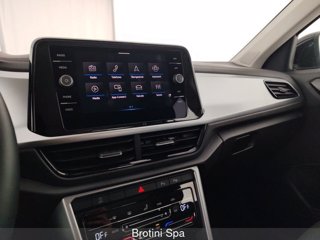 VOLKSWAGEN T-Roc 2.0 TDI SCR Life DSG 11