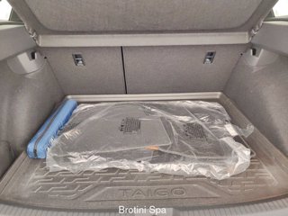 VOLKSWAGEN Taigo 1.0 TSI 81kW R-Line 16