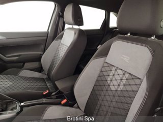 VOLKSWAGEN Taigo 1.0 TSI 81kW R-Line 8