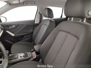 AUDI Q2 1.0 30 TFSI BUSINESS ADVANCED 8