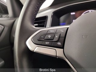 VOLKSWAGEN T-Roc 2.0 TDI SCR Life 13