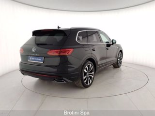 VOLKSWAGEN Touareg 3.0 V6 TDI SCR 170kW R-LINE 2