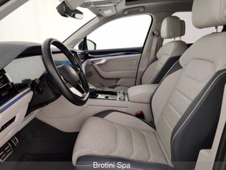 VOLKSWAGEN Touareg 3.0 V6 TDI SCR 170kW R-LINE 6