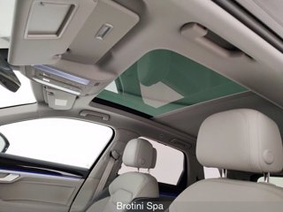 VOLKSWAGEN Touareg 3.0 V6 TDI SCR 170kW R-LINE 9