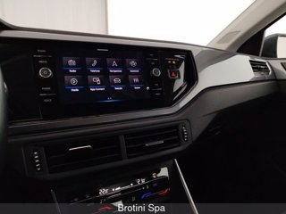 VOLKSWAGEN Polo 1.0 TSI Life 11