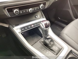 AUDI Q3 Sportback 35 TDI S tronic Business Plus 10