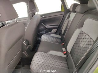 VOLKSWAGEN Taigo 1.0 TSI 81kW R-Line 10