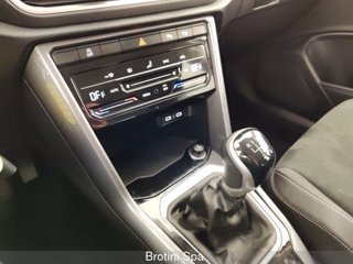 VOLKSWAGEN T-Roc 1.0 TSI Style 10