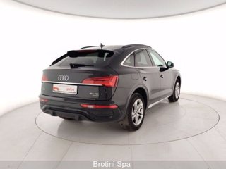 AUDI Q5 Sportback 40 TDI Busin. Advanced quattro S tronic 2