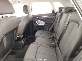 AUDI Q3 2.0 35 TDI Business Advanced S Tronic 9