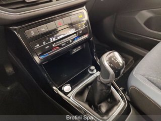 VOLKSWAGEN T-Cross 1.0 TSI 85kW Style 10