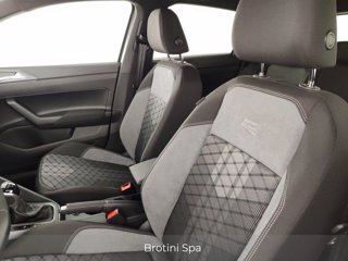 VOLKSWAGEN Polo 1.0 TSI R-Line Plus 8