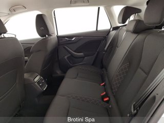 SKODA Kamiq 1.0 TSI 95cv Ambition 9