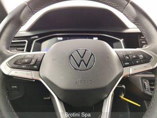 VOLKSWAGEN Polo 1.0 TSI R-Line 12