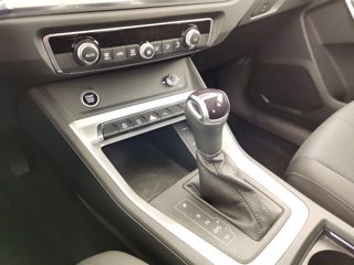 AUDI Q3 1.5 35 TFSI Business Advanced 10