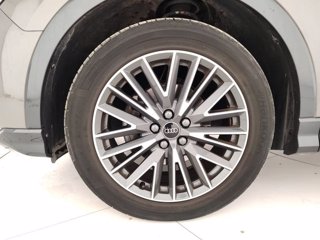 AUDI Q3 1.5 35 TFSI Business Advanced 5