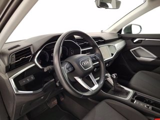 AUDI Q3 1.5 35 TFSI Business Advanced 7