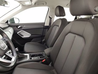 AUDI Q3 1.5 35 TFSI Business Advanced 8