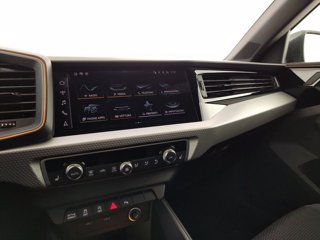 AUDI A1 Sportback 40 TFSI S tronic Identity Black 11