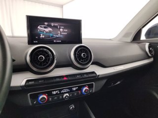 AUDI Q2 1.5 35 TFSI BUSINESS ADVANCED S TRONIC 11