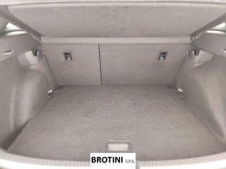 VOLKSWAGEN Taigo 1.5 TSI ACT R-Line DSG 13