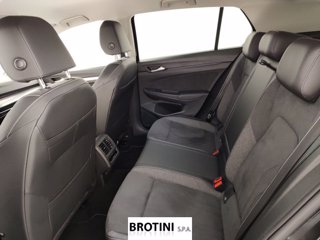 VOLKSWAGEN Golf 1.5 eTSI ACT Style DSG 10