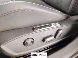 VOLKSWAGEN Golf 1.5 eTSI ACT Style DSG 9