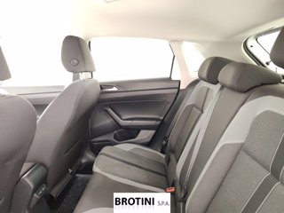 VOLKSWAGEN Polo 1.0 TSI Style 9