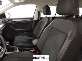 VOLKSWAGEN T-Roc 1.0 TSI Style 8