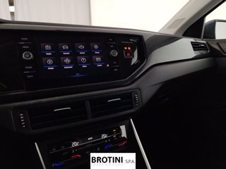 VOLKSWAGEN Polo 1.0 TSI Life 11