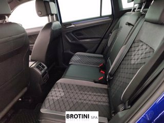 VOLKSWAGEN Tiguan 2.0 TDI SCR 140KW R-Line DSG 4MOTION 9