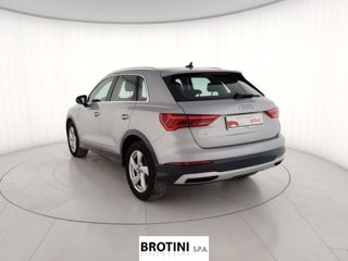 AUDI Q3 1.5 35 TFSI Business Advanced 1