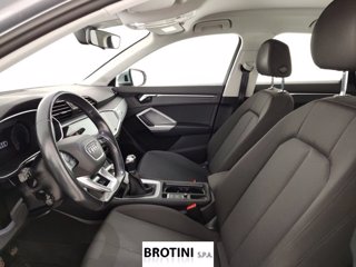 AUDI Q3 1.5 35 TFSI Business Advanced 6