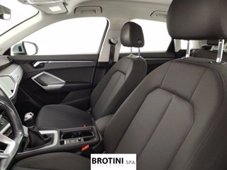 AUDI Q3 1.5 35 TFSI Business Advanced 8