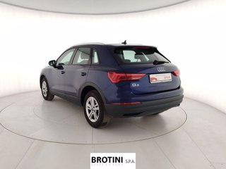 AUDI Q3 2.0 35 TDI S Tronic Business 1