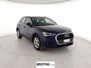 AUDI Q3 2.0 35 TDI S Tronic Business 3