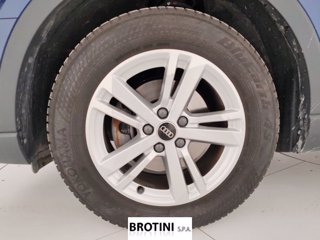 AUDI Q3 2.0 35 TDI S Tronic Business 5