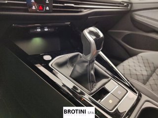 VOLKSWAGEN Golf 1.5 TSI EVO ACT 110kW R-Line 10